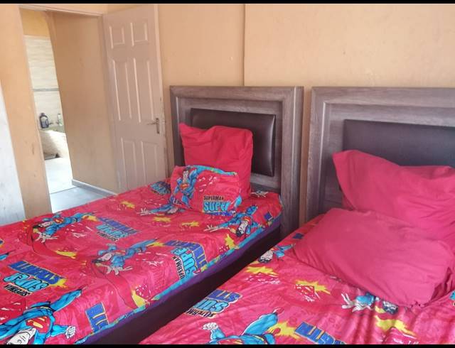 4 BEDROOM HOUSE FOR SALE IN TLHABANE WEST